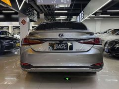 Lexus ES 300h Excellence - фото 7