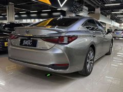 Lexus ES 300h Excellence - фото 8