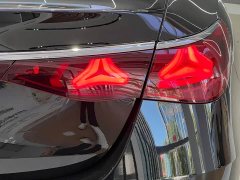 Mercedes-Benz E-Class E 300 L Luxury - ფოტო 18
