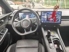 Lynk & Co 03 1.5T DCT Pro - ფოტო 8