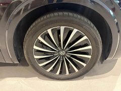 Volkswagen Viloran 380TSI Prestige - фото 11