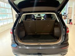 Volkswagen Viloran 380TSI Prestige - фото 12