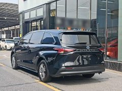 Toyota Sienna 2.5L Hybrid Comfort Edition - photo 12