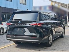 Toyota Sienna 2.5L Hybrid Comfort Edition - photo 14