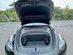 Tesla Model Y Rear-Wheel Drive - ფოტო 18