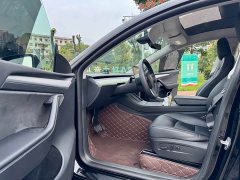 Tesla Model Y Rear-Wheel Drive - ფოტო 5