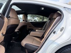 Lexus ES 300h Premium Edition - ფოტო 6