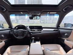 Lexus ES 300h Premium Edition - ფოტო 9