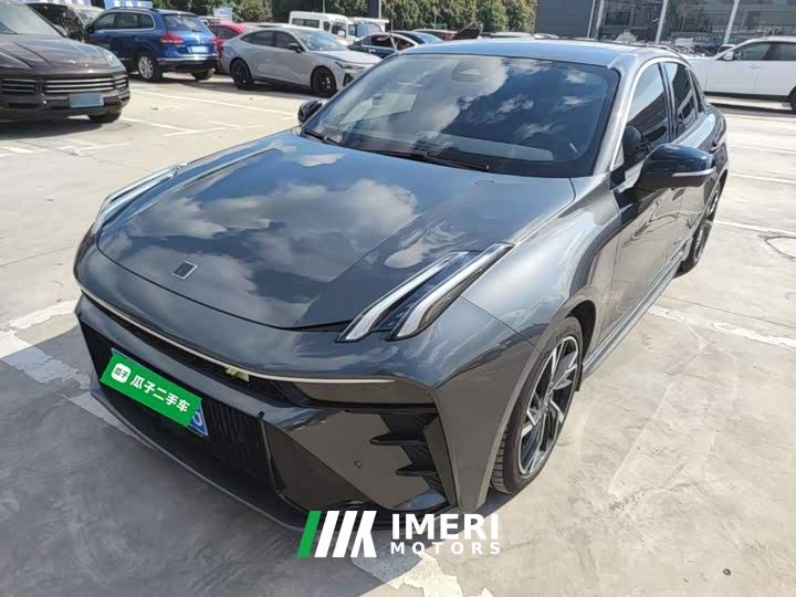Lynk & Co 03 1.5T DCT Pro