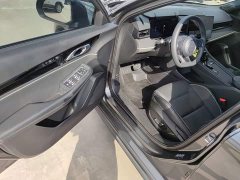 Lynk & Co 03 1.5T DCT Pro - ფოტო 15