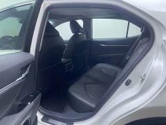 Toyota Camry 2.0G Luxury - фото 12