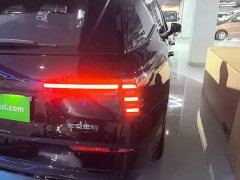 Ford Edge L 2.0T EcoBoost AWD Seven-Seat Premier - фото 7