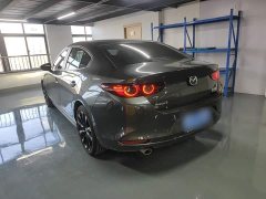 Mazda3 Axela 2.0L Automatic Premium Edition - фото 4