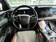 BYD Qin L DM-i Smart Drive Edition 80KM Leading - фото 2