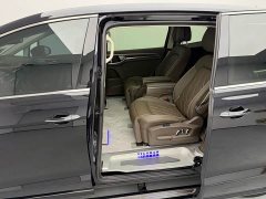 Volkswagen Viloran 380TSI Prestige - ფოტო 9