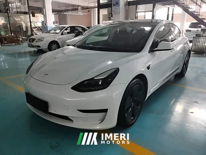 Tesla Model 3 Rear-Wheel Drive