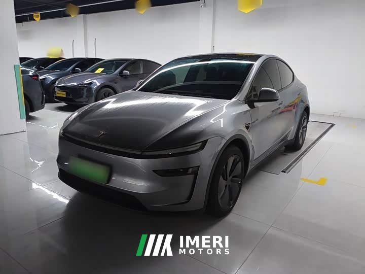 Tesla Model Y Rear-Wheel Drive - автомобиль из Китая
