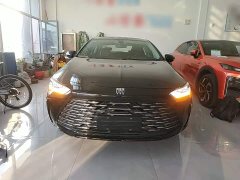 Buick Regal 28T Longitudinal Enjoyment Edition - ფოტო 2