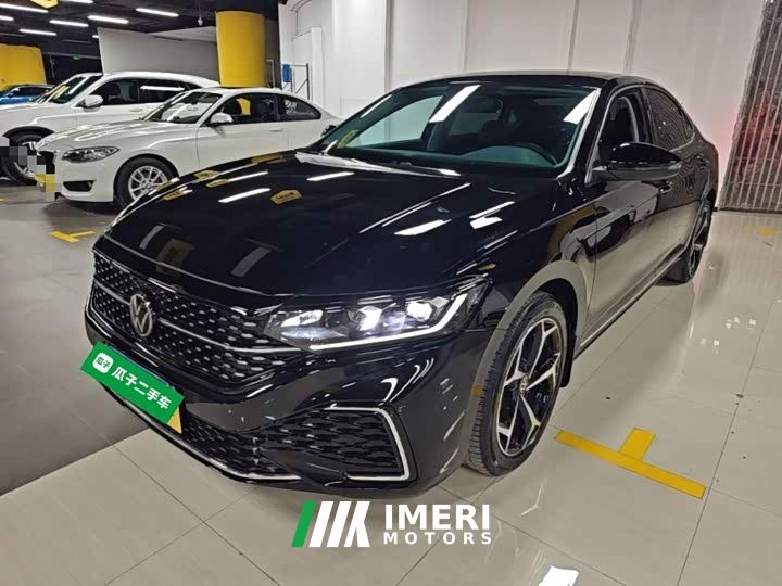Volkswagen Passat Outstanding Edition 380TSI Starry Sky Dragon Ascendant Version