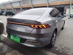 BYD Qin Plus Glory Edition DM-i 120KM Leading - фото 4