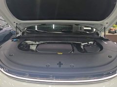 Li Auto L6 Pro Smart Refresh Edition - ფოტო 19