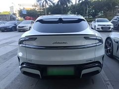 Xiaomi YU7 Four-Wheel Drive Max Edition - ფოტო 5