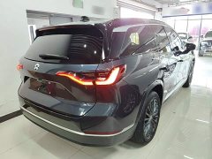 NIO ES8 415KM Six-Seater - ფოტო 4