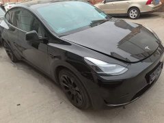 Tesla Model Y Rear-Wheel Drive - ფოტო 3