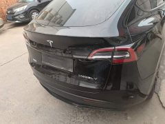 Tesla Model Y Rear-Wheel Drive - ფოტო 5
