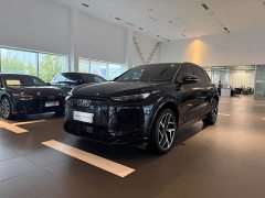 Audi Q6L e-tron Premier Launch Edition - ფოტო 1