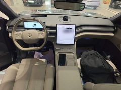 NIO ES8 100kWh Signature Edition - ფოტო 9