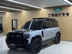 Land Rover Defender Facelift 110 3.0T P400 Dark Edition - ფოტო 1