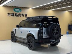 Land Rover Defender Facelift 110 3.0T P400 Dark Edition - ფოტო 7