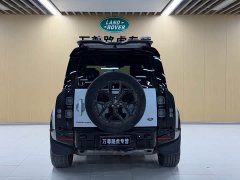 Land Rover Defender Facelift 110 3.0T P400 Dark Edition - ფოტო 8