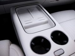 Li Auto i8 Standard Edition - ფოტო 10