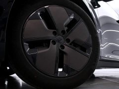 Li Auto i8 Standard Edition - ფოტო 18