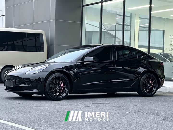 Tesla Model 3 Rear-Wheel Drive