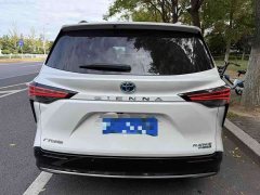 Toyota Sienna 2.5L Hybrid Platinum Edition - photo 3