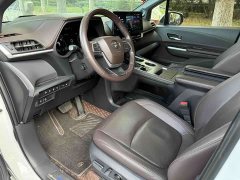 Toyota Sienna 2.5L Hybrid Platinum Edition - photo 6