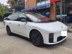 Li Auto i8 Standard Edition - ფოტო 1
