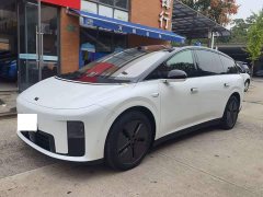 Li Auto i8 Standard Edition - ფოტო 2