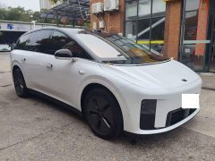 Li Auto i8 Standard Edition - ფოტო 4
