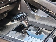 Hyundai Elantra 1.5L CVT Luxury - ფოტო 16