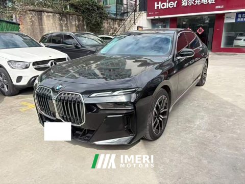2025 BMW 7 Series 735Li M Sport Package - ავტომობილი ჩინეთიდან