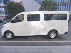 Wuling Yangguang 300km Comfort Passenger Van 75kW - фото 9