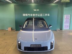 Li Auto i8 Standard Edition - фото 2
