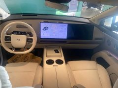 Li Auto i8 Standard Edition - фото 9