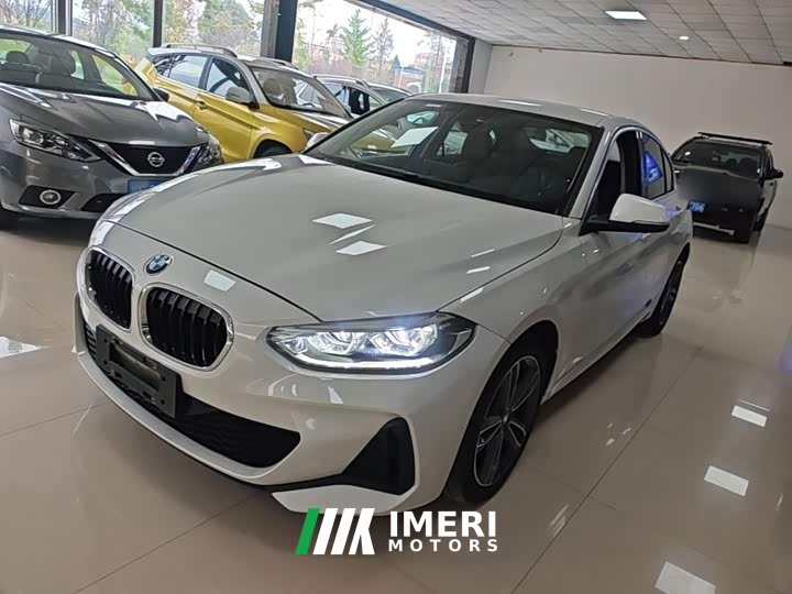 BMW 1 Series 120i M Sport - автомобиль из Китая