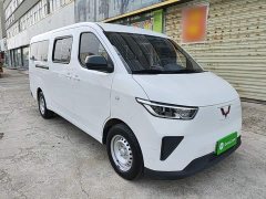 Wuling Yangguang 300km Comfort Passenger Van 75kW - photo 3