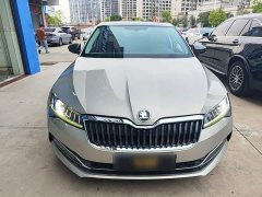 Skoda Superb Facelift TSI280 DSG Comfort - ფოტო 2
